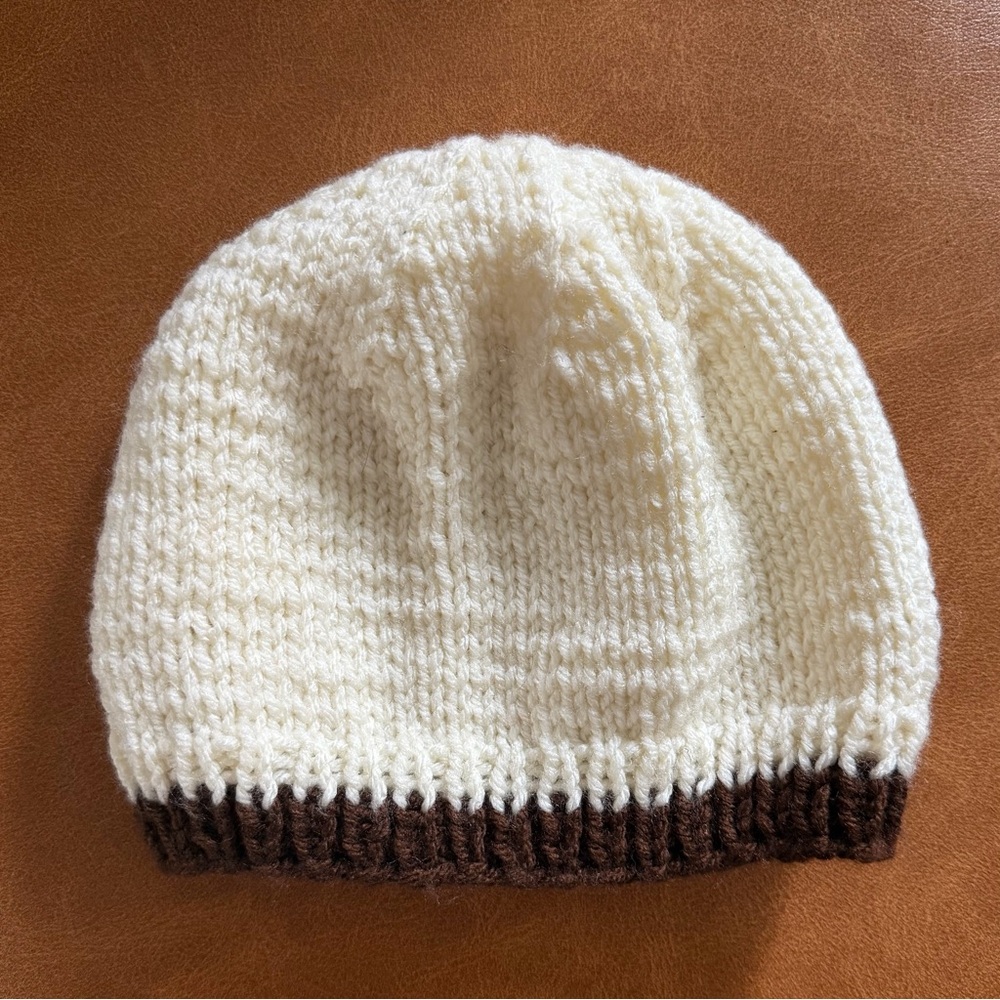 White knit beanie